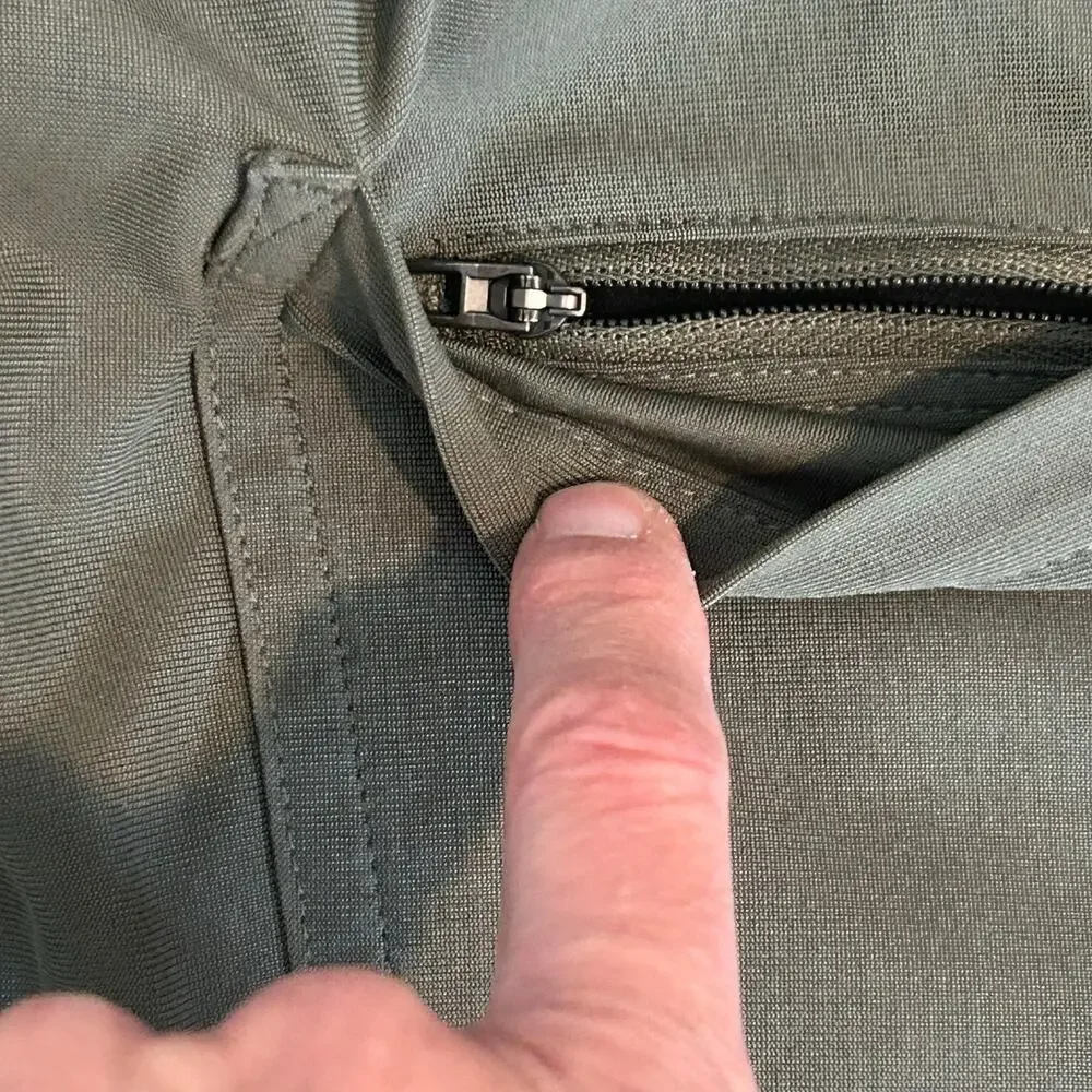 Lululemon mens ABC Slim-Fit army green warpstreme pants size 32